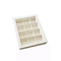 Коробка для 12 цукерок біла, з бортиком і прозорою пластиковою кришкою, 195*150*30