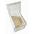 Коробка біла під паску з боковим вікном і віконцем на кришці, 150*150*150