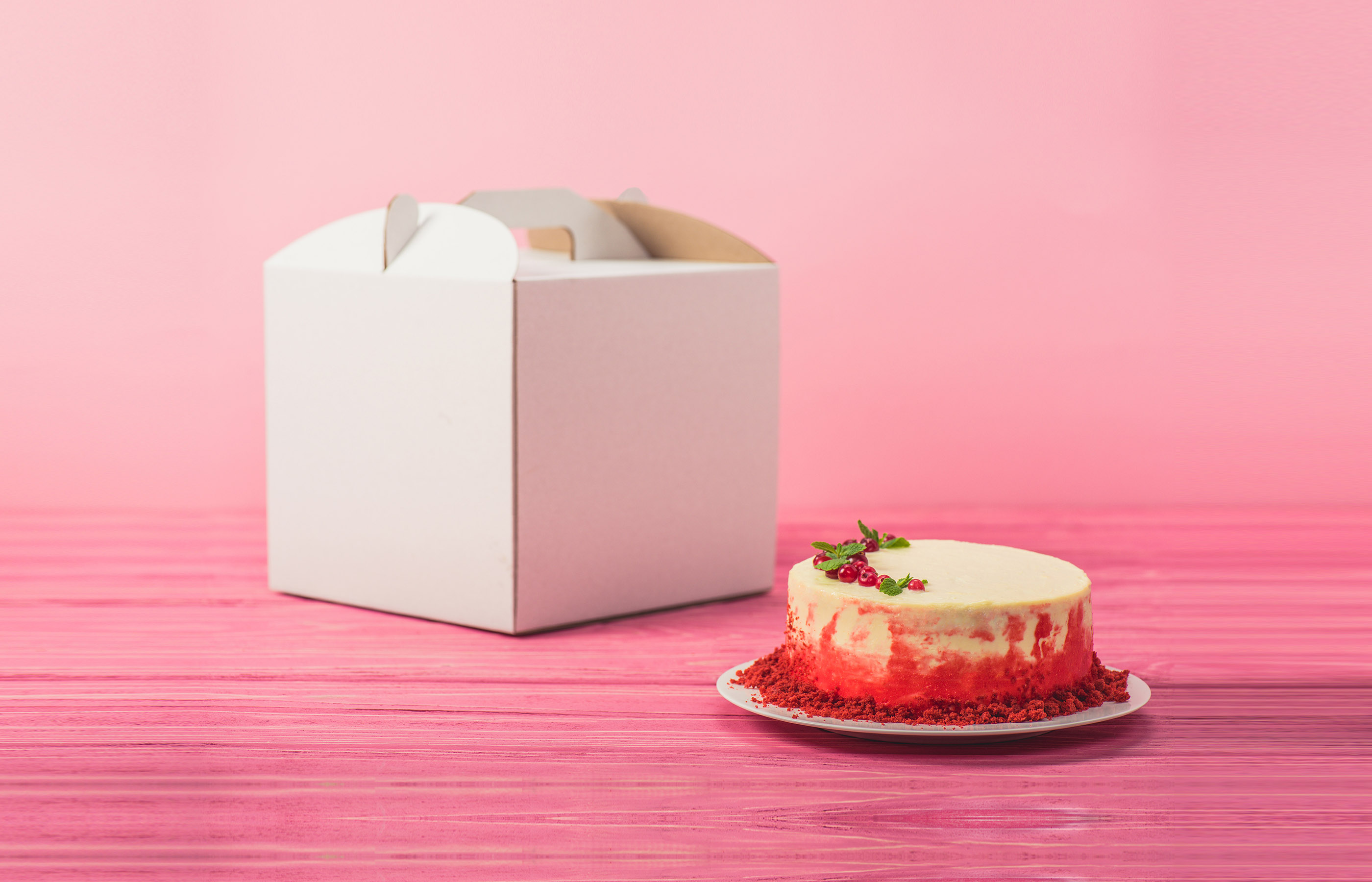 box_and_cake
